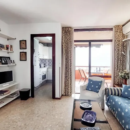 Stunning In With Kitchen Apartment *